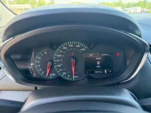 Used 2018 Chevrolet Trax Premier w/ Midnight Edition AWD/4WD image 6