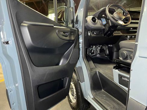 Used 2026 Mercedes-Benz Sprinter 2500 image 20