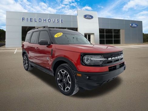 Used 2024 Ford Bronco Sport Outer Banks w/ Tech Package image 9