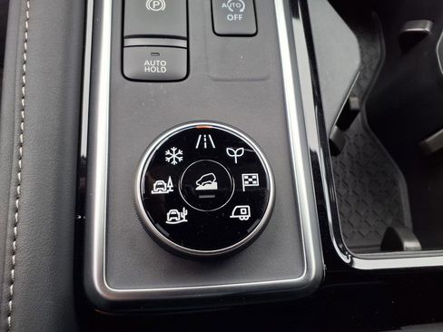 New 2026 Nissan Pathfinder SL AWD/4WD image 38