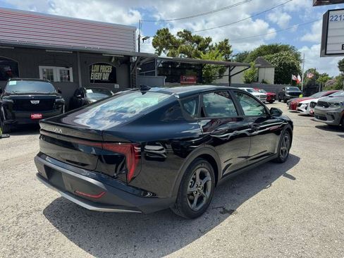 Used 2025 Kia K4 FWD image 7