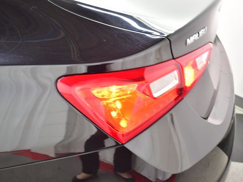 Used 2024 Chevrolet Malibu LT image 28