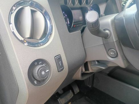 Used 2011 Ford F450 Lariat w/ Lariat Ultimate Pkg AWD/4WD image 32