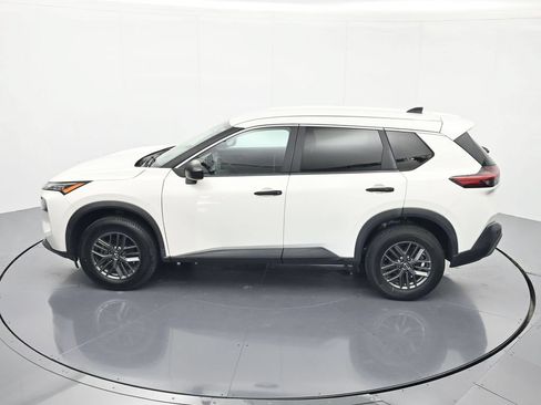Used 2023 Nissan Rogue S FWD image 35