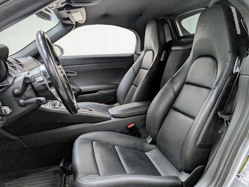 Used 2017 Porsche 718 Boxster image 25