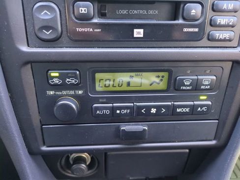 Used 2001 Toyota Solara Convertible FWD image 26