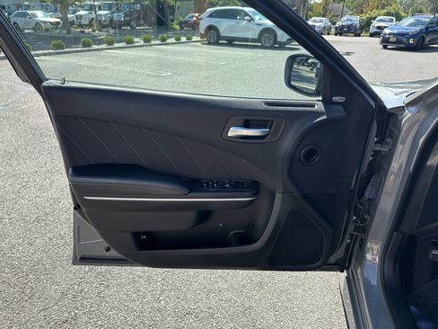 Used 2019 Dodge Charger Scat Pack RWD image 17