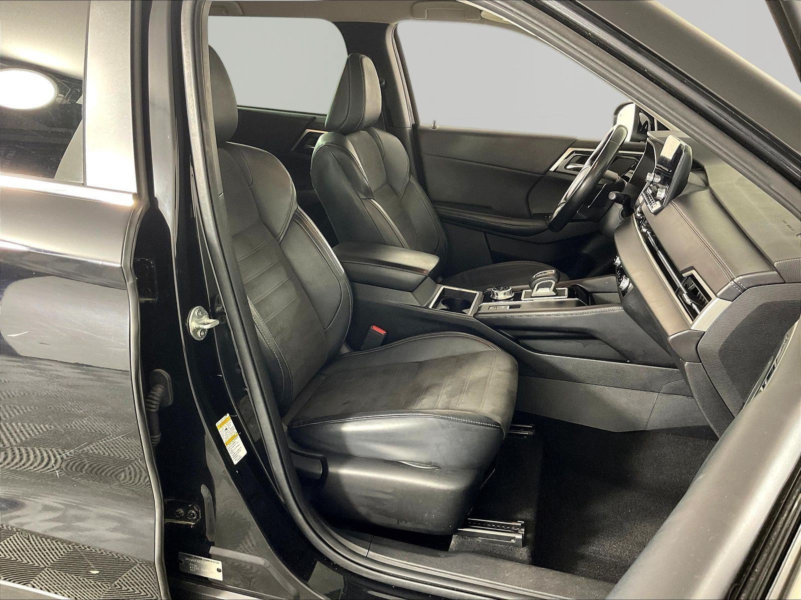 Used 2022 Mitsubishi Outlander SE AWD/4WD image 29