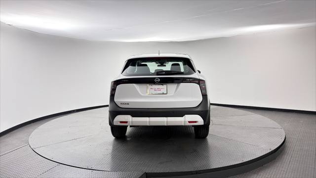 Used 2025 Nissan Kicks S FWD image 7