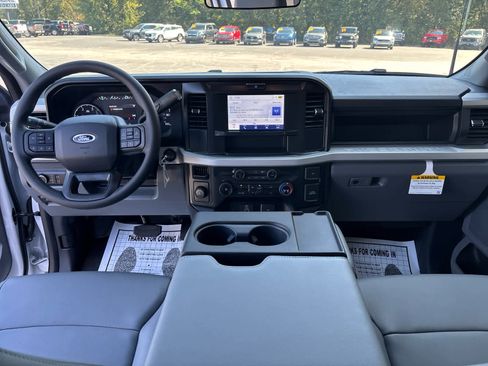 New 2026 Ford F350 XL w/ XL Chrome Package image 24