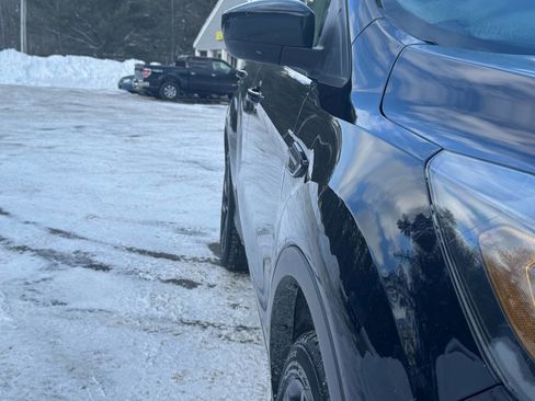 Used 2017 Ford Escape SE w/ Equipment Group 201A image 13