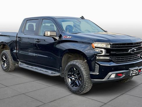 Used 2021 Chevrolet Silverado 1500 LT Trail Boss w/ Convenience Package II image 2