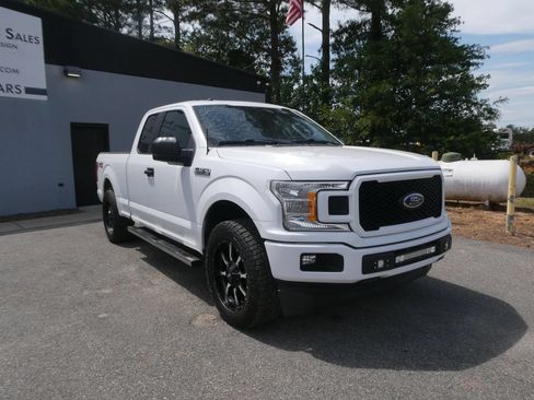 Used 2018 Ford F150 XL w/ Equipment Group 101A Mid RWD image 3