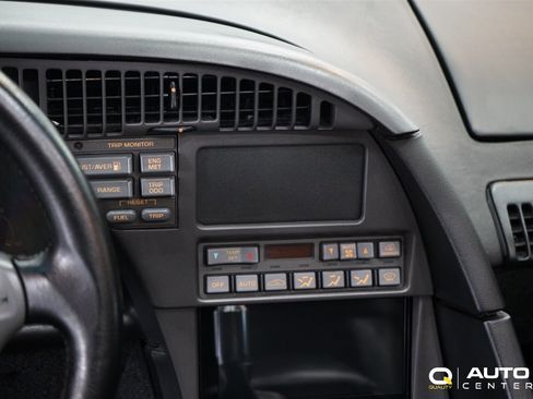 Used 1991 Chevrolet Corvette Convertible RWD image 27