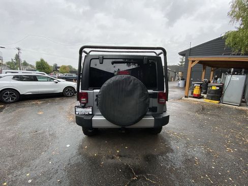 Used 2014 Jeep Wrangler Sahara AWD/4WD image 5