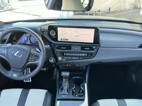 Used 2023 Lexus ES 350 F Sport image 19