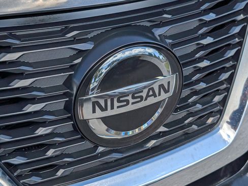 Used 2020 Nissan Rogue SV image 8