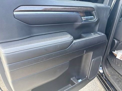 Used 2023 Chevrolet Silverado 1500 LT AWD/4WD image 23