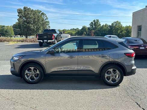 Used 2025 Ford Escape ST-Line AWD/4WD image 3