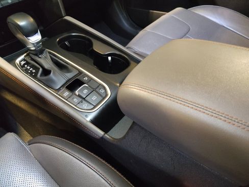 Used 2020 Hyundai Santa Fe Limited image 26