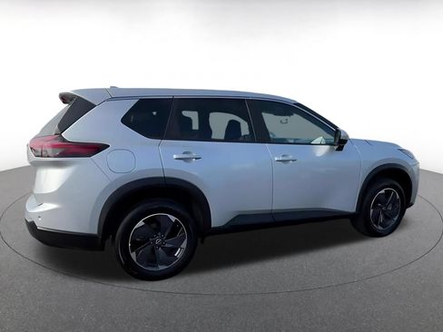 Used 2025 Nissan Rogue SV FWD image 15