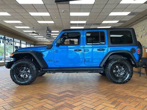 Used 2024 Jeep Wrangler Unlimited AWD/4WD image 5