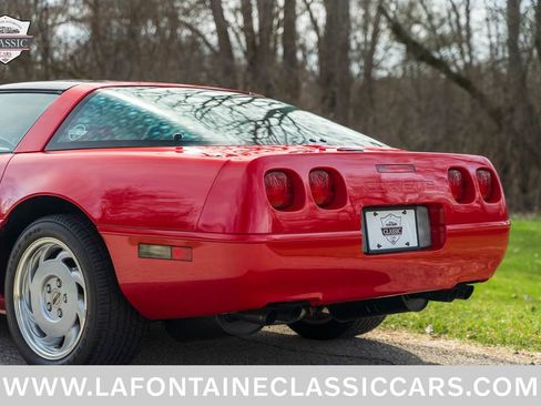 Used 1991 Chevrolet Corvette Coupe image 28