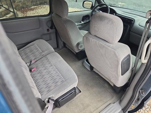 Used 2003 Chevrolet Venture LS image 15