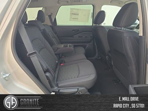 New 2025 Nissan Pathfinder SV image 35