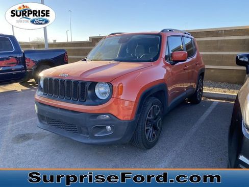 Used 2018 Jeep Renegade Latitude image 1