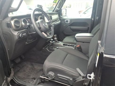 Used 2019 Jeep Wrangler Sport S image 12