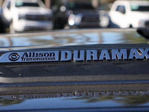 Used 2020 Chevrolet Silverado 2500 LTZ w/ LTZ Premium Package image 50