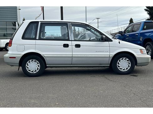 Used 1994 Eagle Summit LX image 3