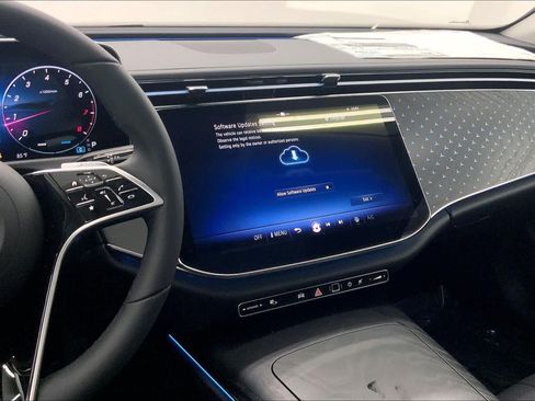 Used 2026 Mercedes-Benz E 350 Sedan image 25
