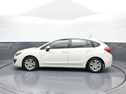 Used 2016 Subaru Impreza 2.0i Premium image 9