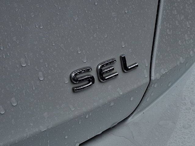 Certified 2024 Volkswagen Jetta SEL FWD image 31