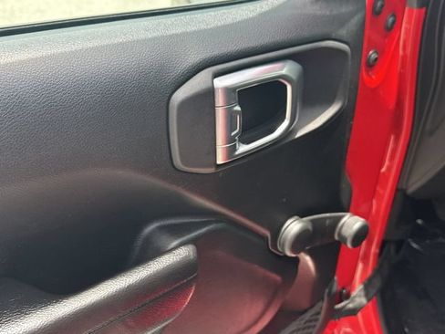 Used 2022 Jeep Wrangler Sport AWD/4WD image 12