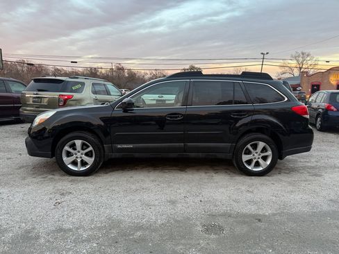 Used 2013 Subaru Outback 2.5i Limited image 2