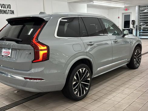 Used 2025 Volvo XC90 B6 Plus image 5