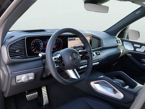 New 2026 Mercedes-Benz GLS 450 4MATIC image 18