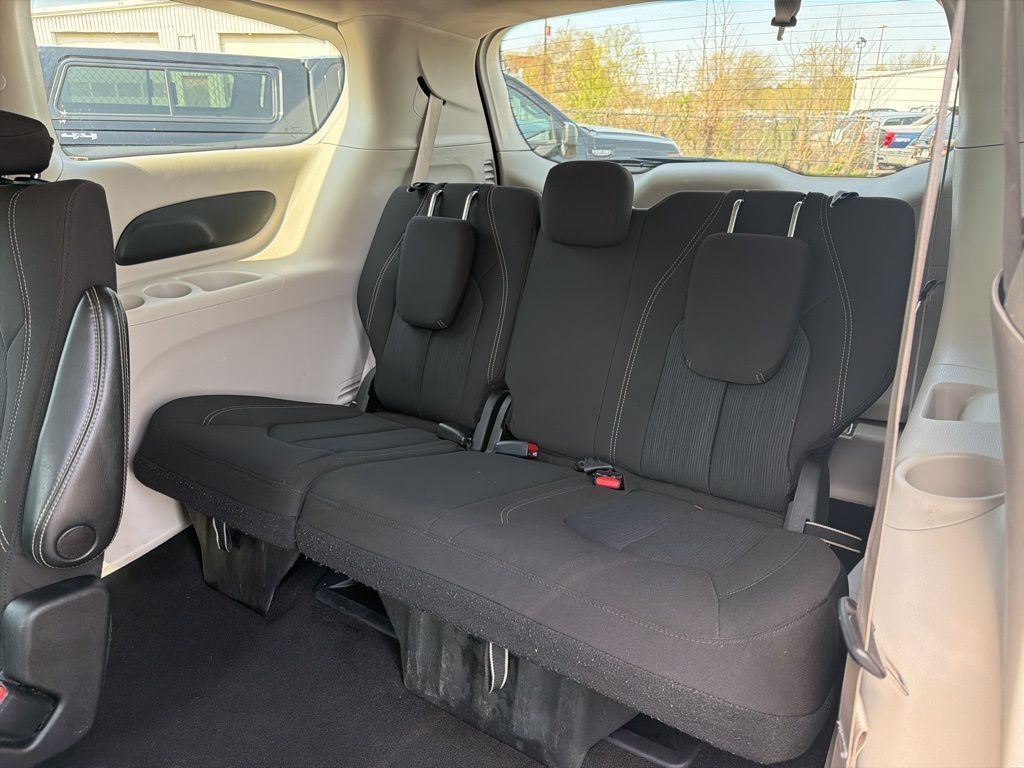 Used 2023 Chrysler Voyager LX FWD image 24