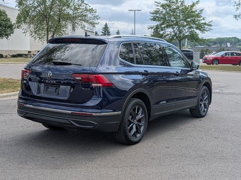 Used 2022 Volkswagen Tiguan SE AWD/4WD image 7