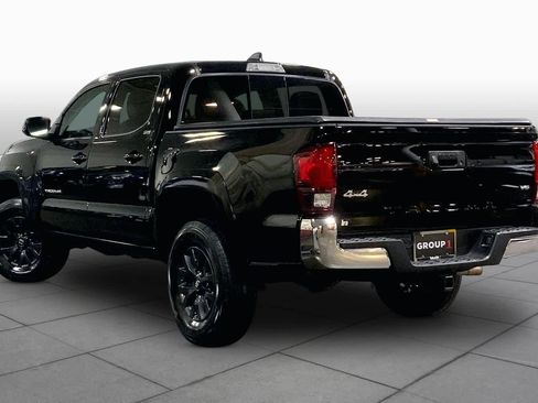 Certified 2023 Toyota Tacoma SR5 AWD/4WD image 12