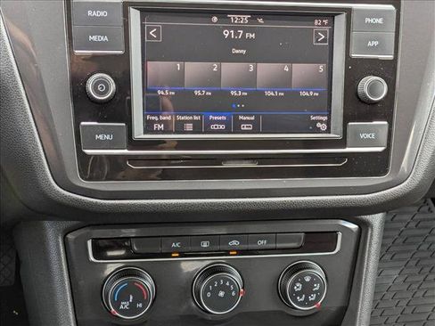 Used 2021 Volkswagen Tiguan S FWD image 11
