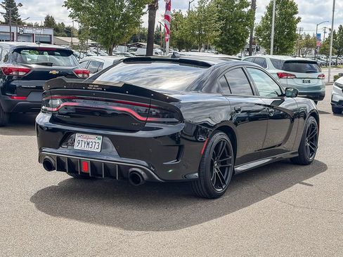 Used 2020 Dodge Charger GT w/ Blacktop Package RWD image 4