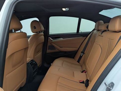 Used 2021 BMW 530i w/ M Sport Package RWD image 17