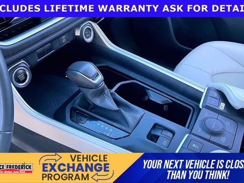 Used 2024 Toyota Grand Highlander AWD image 14