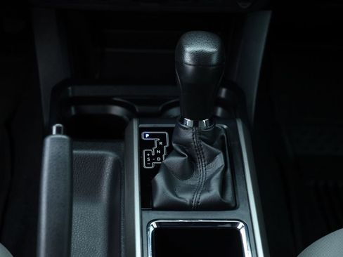 Used 2019 Toyota Tacoma SR5 image 15