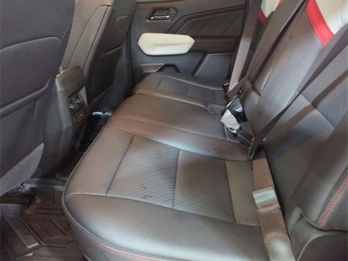 Used 2023 GMC Canyon AT4X image 24