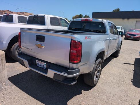 Used 2018 Chevrolet Colorado Z71 RWD image 3